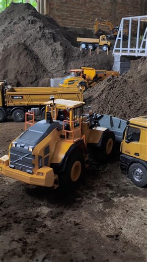 RC Loader VOLVO L260H with extraordinary power