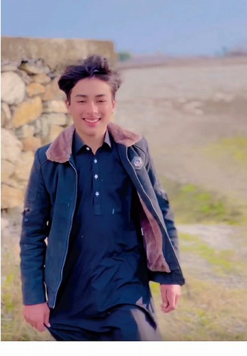 Lamda Lamda - Trending Pashto Song Highlights