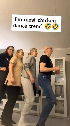 Funniest chicken dance trend 🤣🤣🤣 #scarecam #prank #scare #scareprank #funny #funnyprank #funnyy #funnyvideo #fypシ゚ #fyp #funnytiktok #funnyvideos #funnyvideo #usa #viralvideo #tiktokusa #pranking #fun #❤️ #🤣 #🤣🤣 #🤣🤣🤣 | Cuentoymerio