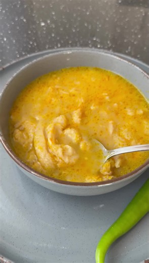 Ciorbă de burtă rețetă rapidă — supă cu burtă și sos de iaurt (simplu)