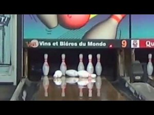 Bowling - AMF 82-70 pin falling of the top (approach view)