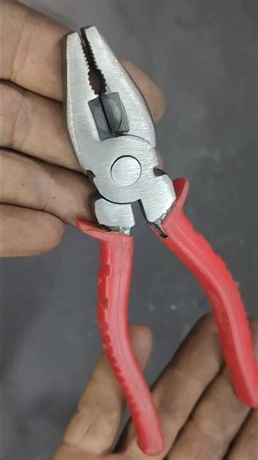 Quick Rust Removal on Old Pliers ⚙️ | Tool Restoration in 18 Seconds #Shorts