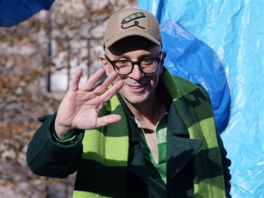 Blue’s Clues host Steve Burns shares calming message after 2024 U.S. Election results | The Express Tribune