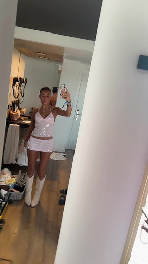 Videos de chlo (@chloeelliemason) con “Closer Than Close - Mentor Remake - Rosie Gaines”