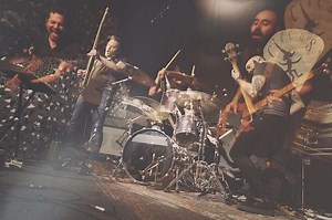 Gambardella publican álbum y vídeo - Muzikalia