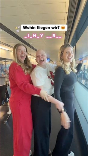 Wer erratet wohin wir fliegen? 😍 Tipp: 🐭✨ ‪@PaulaWolfOfficial‬ ‪@paulaplsi‬