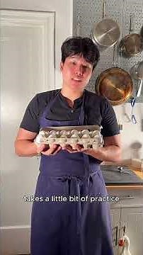 How To Perfectly Crack An Egg 🥚