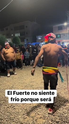 Parado y sin polo jajaja #comedia #humor #Huancavelica #show | Cómico Calambrito Oficial