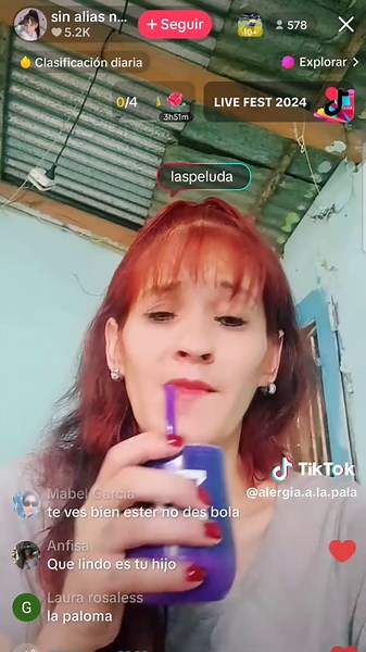 Tema 1: El seba. Tema 2:El celular roto. Tema 3: Famosa