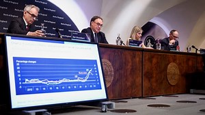 Regno Unito e Turchia alzano i tassi
