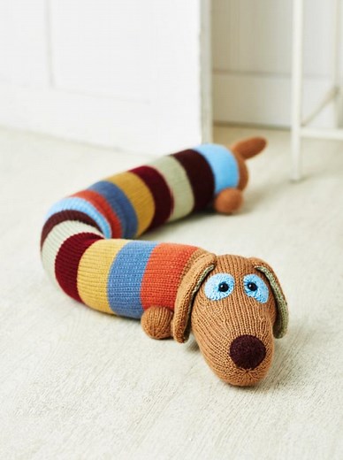 Sausage Dog Draught Excluder | Knitting Patterns | Let's Knit Magazine