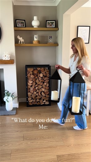 What do you do for fun? Me? I like to move stuff around in my home 😂 We all do this right? I'm constantly moving stuff around to see what it looks like in different places! Usually ends up back where I found it but it's fun to have a play around 🤷‍♀️😂 #homeinspiration #neutralhome #homedecor #interiordecorating #stylinginspo