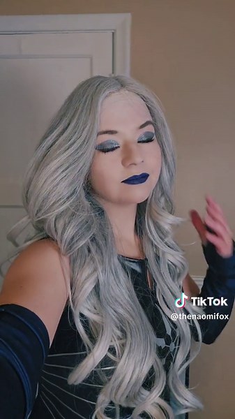 Killer Frost Cosplay Transformation | DCCOMICS