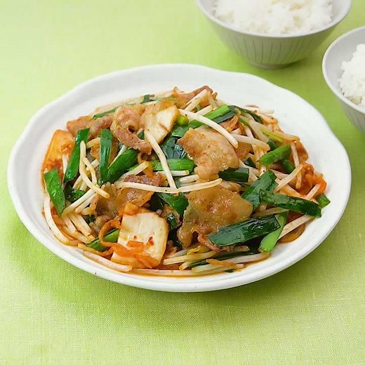 ご飯がすすむ♪ 基本の豚キムチのレシピ動画・作り方 | デリッシュキッチン