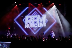 Découvrez en vidéo le concert du RFM Music Live de Toulouse avec Patrick Fiori, Santa, Lara Fabian et Claudio Capéo