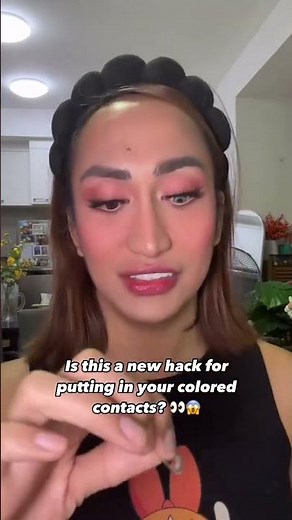 How To Put In Your Colored Contacts Easily? Hack for Color Lens Wearers And Beginners