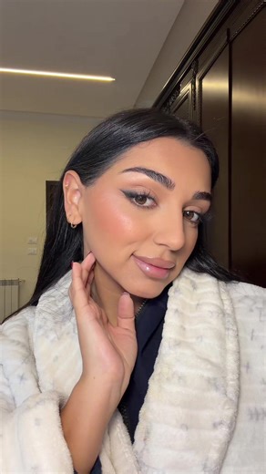 Makeup Tutorial with Lydia10: Enhance Your Beauty