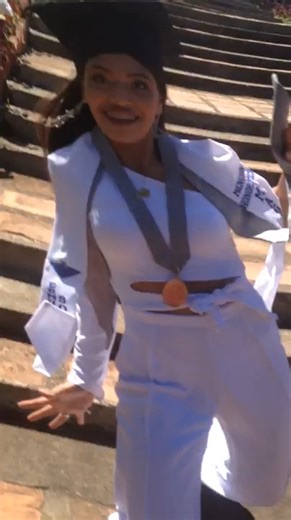 Woman Falls While Trying to Walk Down Stairs in Style