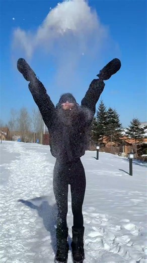 怎么拍下手就到雪道啦#旅游转场 #长白山 #滑雪 #旅行碎片