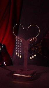 ► Call / WhatsApp / Video Call: 91-8499011111 Product Code:JGPT4492 - This gorgeous gold ear cuffs is a perfect accessory to glam up your style. The ear cuff is crafted with 22k gold in a light weight and features blue sapphire color beads and pearls hanging chains in a fancy style. ► DM for more details ► Free shipping All Over India & International (T*c Apply) Follow Our Instagram ► (Pearls Jewellery): @krishna.pearls.hyderabad ► (Fine Jewellery): @krishna.jewellers.jubileehills ► (Silver Arti