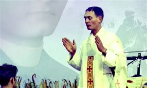 Powerful image captured in time: Story of iconic Fr. Kapaun photo shared