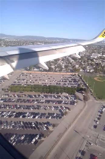 Flying into LAX #lax #travel #airport