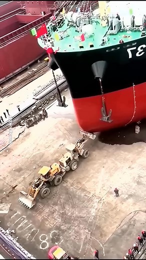 This Is The Simple But Effective Way A Boat Is Launched | Your Questions