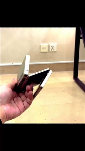 World's First Foldable Projector — Wireless, Compact and Built-in Battery