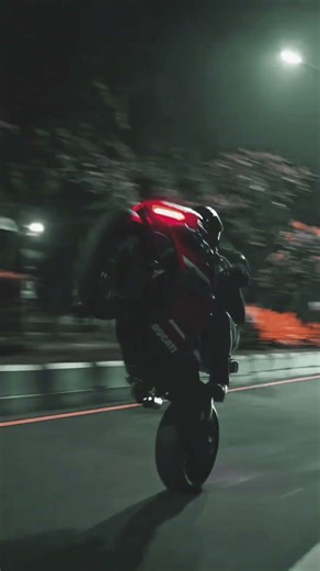 Ducati panigale v4 wheelie on 😈😈😈🏍️