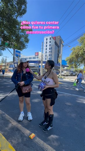 Yiyilu ♡ on Instagram: "Lo bien que me la pasé conociendo las historias de la primera menstruación de las chicas 💓 gracias por sumarse a las entrevistas y gracias a @bykotex por los regalos 🎁 ahora quiero leer las suyas ✨ Contame tu historia de primera menstruación aquí abajo 🩷👇 Prometo leerlas todas. #kotexnocturnalarga"