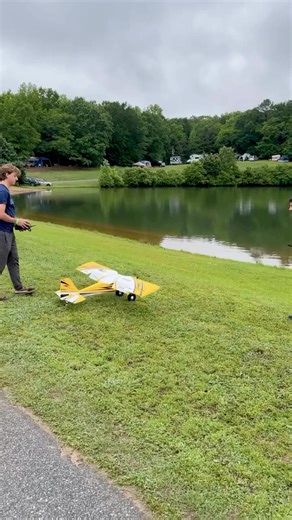 Büyüklere Oyuncaklar on Instagram: "E-flite Super Timber 1.7m – Daha Büyük, Daha Güçlü, Daha Yetenekli! ✈️🔥 Efsanevi Timber serisinin en gelişmiş modeli! E-flite Super Timber 1.7m, daha büyük kanatlar, daha güçlü motor ve geliştirilmiş STOL (Kısa Kalkış & İniş) kabiliyeti ile her seviyeden pilot için benzersiz bir uçuş deneyimi sunuyor. ⚡️ Güçlendirilmiş Motor Sistemi – Daha fazla itiş ve verimli uçuş! 🎯 AS3X & SAFE Select Teknolojisi – Stabil ve güvenli uçuş! 🛫 STOL (Kısa Kalkış & İniş) Ye