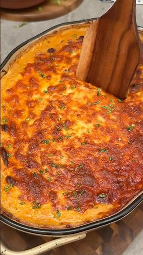 The BEST Creamy Cheesy Potato Casserole with Minced Meat!