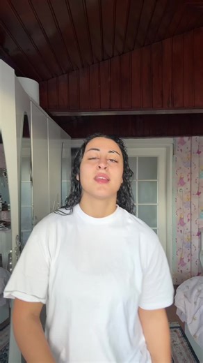 Kombin Videosu: Şık ve Bol Pantolon Seçenekleri