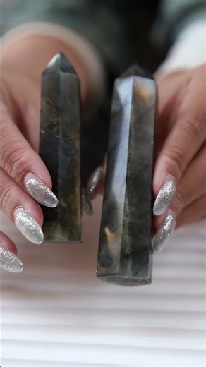 Labradorite Gems for beginner | A Healing crystal that does almost everything #crystal #labradorite