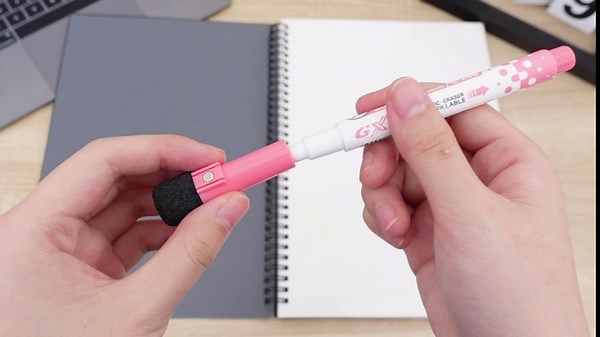 Amazon.com : Qilery 4 Pack A4 Dry Erase Notebook 16 Pages Portable White Board Notebook with 8 Pens 4 Erasable Cloths 8 Sticky Note Reusable Erasable Meeting for Business Office Home Worker : Office Products