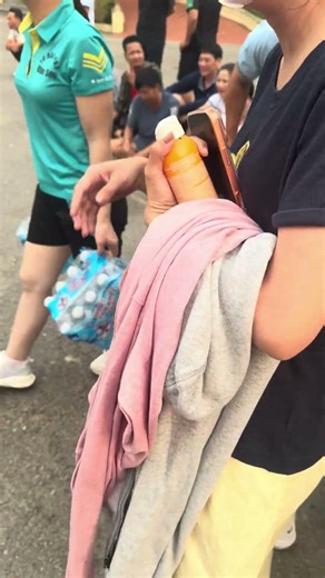 Lúc nào hỏi cũng bảo t là thành viên ko thể thiếu trong đội bóng. Thì ra tác dụng là ri