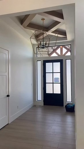 11K views · 622 reactions | Fun items selected by these owners in this kitchen! I love how their space turned out and they selected great finishes! #kitchen #newhome #cabinets #costcodoor | stephaniebuildsit | Facebook