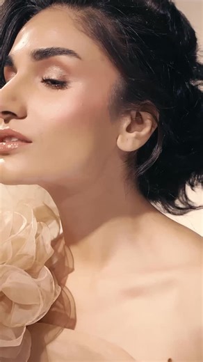 Your perfect compact powder just dropped! 🔥 Get ready to meet our Matte Finish Compact Powder in 8 gorgeous shades – made to match all south asian skin tones ✨🤎 Soft matte finish 🌸 Feels light as air 🍃 Locks your look all day 💫 Grab your shade Now !! 💞 Link in the story 😉 #conaturalcosmetics #conatural #shesanatural #glam | Conatural Cosmetics