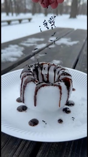 SNOW CAKE? ❄️🎂