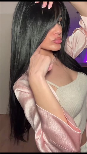 How to Face Frame Your Hair | Easy DIY Haircut Tutorial