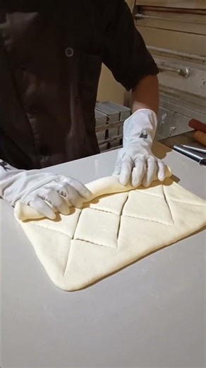 Simple Bread Design Tutorial at Home #bakeryowner