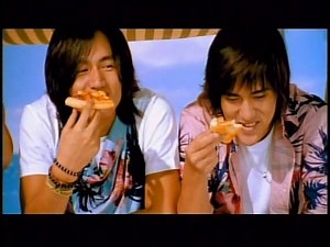 1.9M views · 29K reactions | F4 - Can't Help Falling In Love | Music Storeroom 音乐储藏室 | Facebook