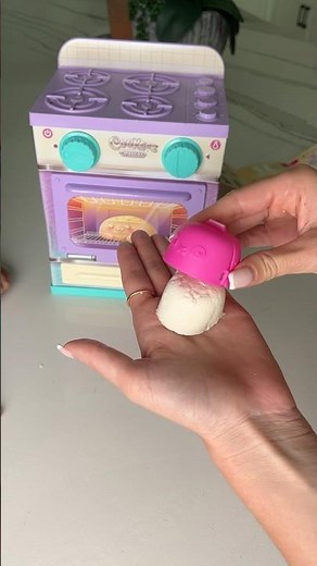 This Oven Bakes Plushies?! Cookeez Makery Review & Unboxing!