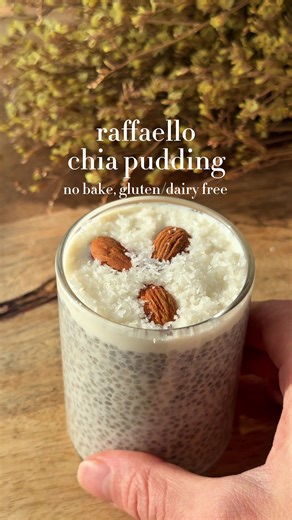 If you love Raffaello, you NEED this🥥 recipe below⤵️ Raffaello Chia Pudding🥥🤍 (no added sugar, gluten-free, dairy-free option) 📝 Ingredients: Chia seeds - 2 tbsp (24 g) Coconut milk (drink) - 1/2 cup (120 ml / ~120 g) Coconut yogurt (or Greek yogurt) - 1/3 cup (~80 g) Desiccated coconut - 1 tbsp (~7 g) Almond butter - 1 tsp (~5 g) Coconut butter (100% coconut spread) - 1 tsp (~5 g) Vanilla extract - 1/2 tsp Toppings (optional): Desiccated coconut Almonds - 3 pcs 👩‍🌾 Instructions 1. Mix coc