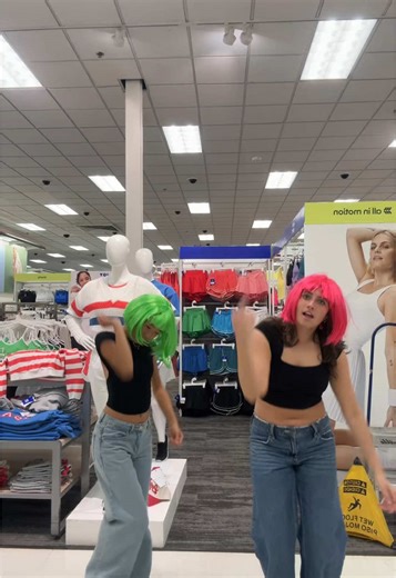 Bobbed Dance Moves with Bobneva