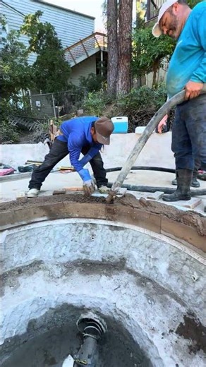 Colando coping de alberca. #construction