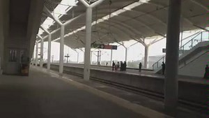 【积压视频2015-2-26】G281次(青岛-杭州东)进徐州东站。