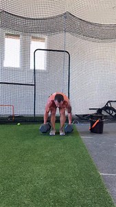 If you want strong legs this is the workout for you. Getting my quads strong has saved my knee pain. I used to think I didn’t need to target them because I do so much squatting but once I started doing, lunges-split squats- leg extensions my knee pain has almost disappeared. Don’t neglect the quad! #paytheman @joshbridges_training 4 rds 30 calorie bike erg 60’ walking lunge 80#db’s | Josh Bridges