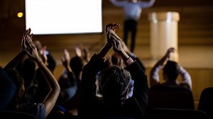 6 Contoh Naskah Pidato Singkat untuk Berbagai Acara dan Tema