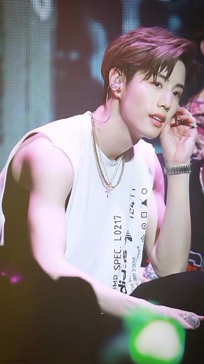 ตอบกลับ @chanan_mtg7 ให้เลิกรักคงยาก เพราะรักมากด้วยสิ !! 🥰💚🐰 #marktuan #got7forever #อากาเซ่ #got7 #เลือดเขียว